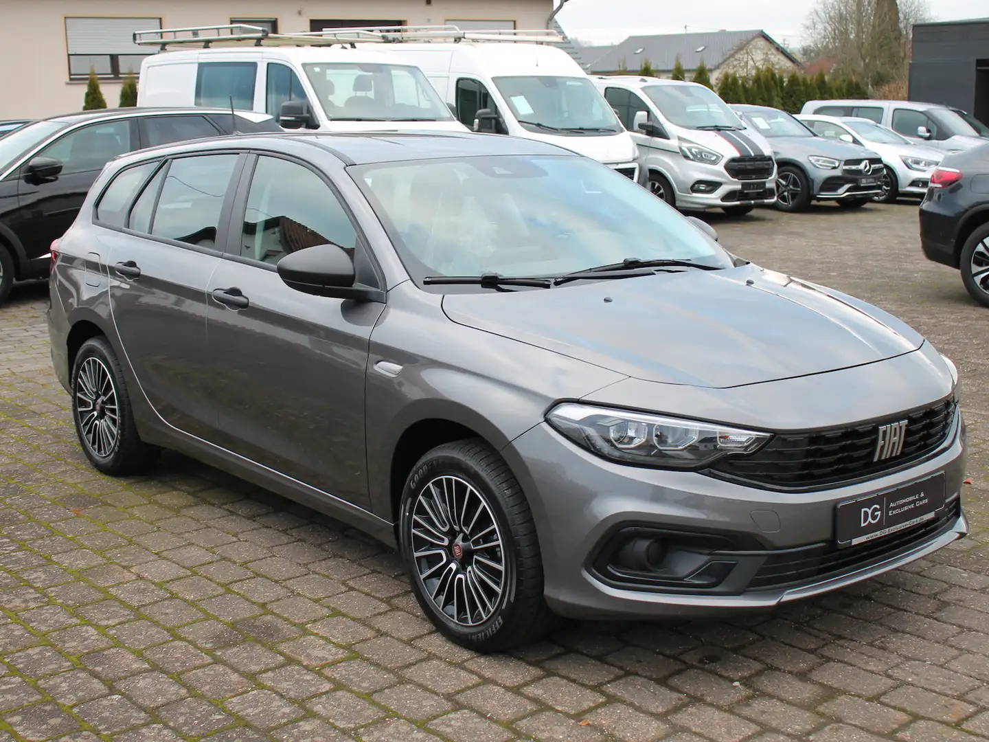 Fiat Tipo SW 1.5 HYBRID 130 PS DCT7 Gris - 1