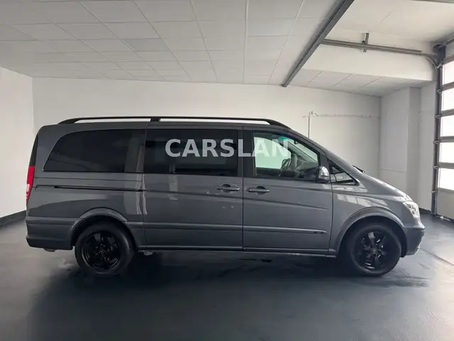 Mercedes-Benz Viano view 8
