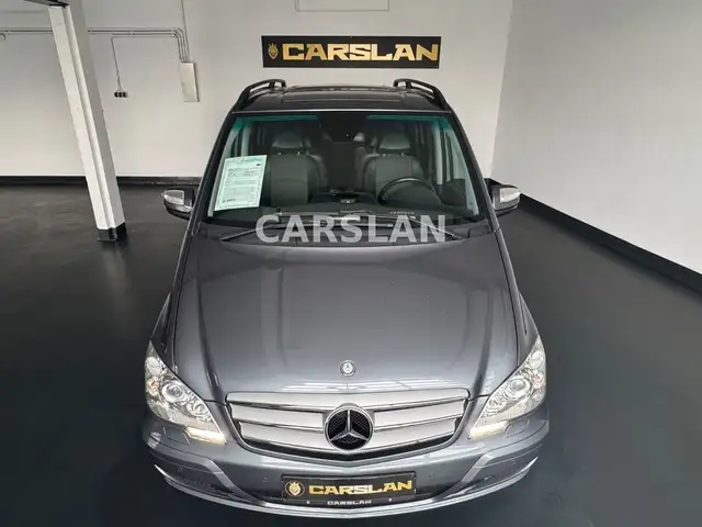 Mercedes-Benz Viano view 6