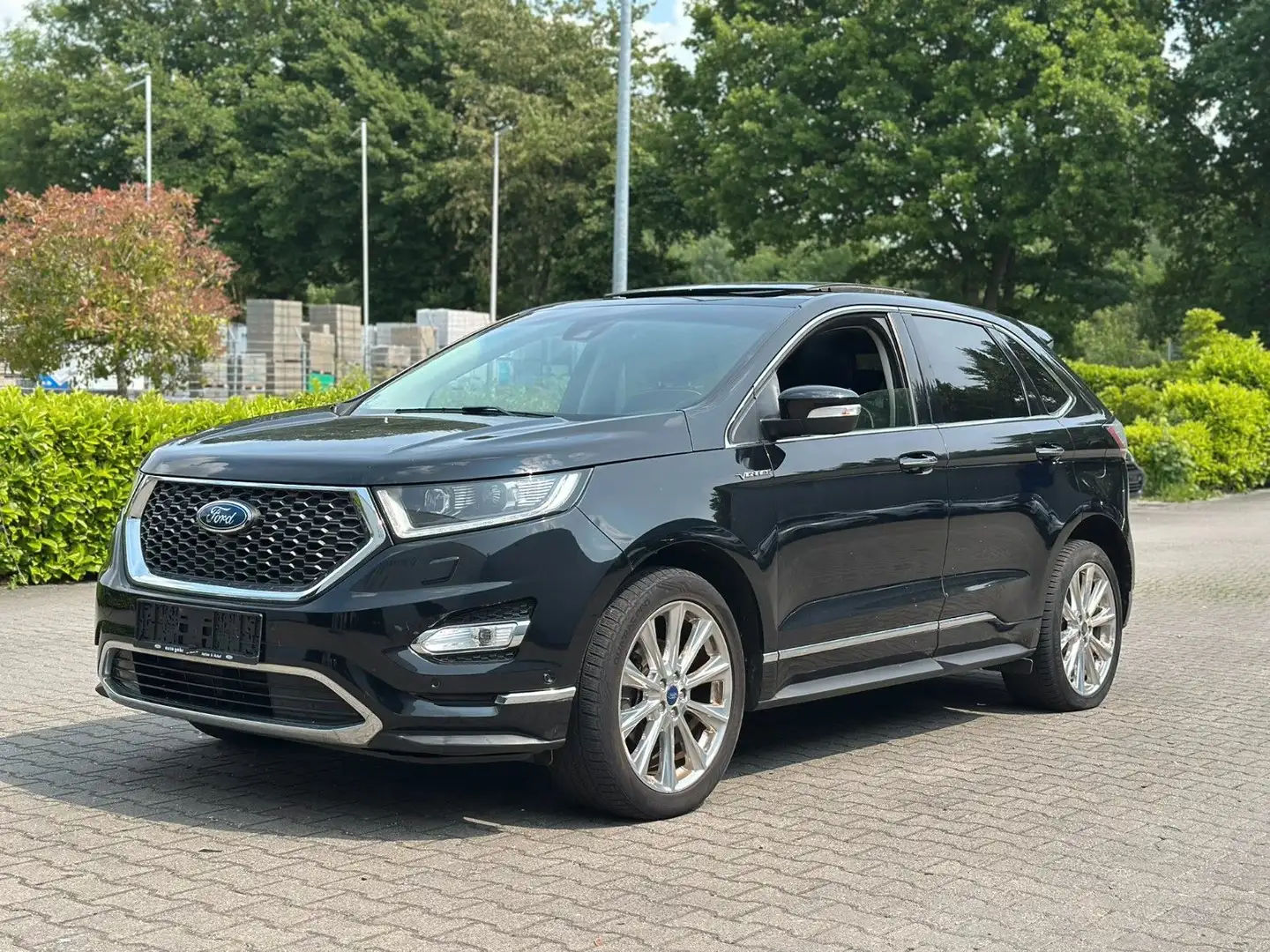 Ford Edge Vignale 4x4 Memory*Sitzbelüftung*Panorama* Černá - 1