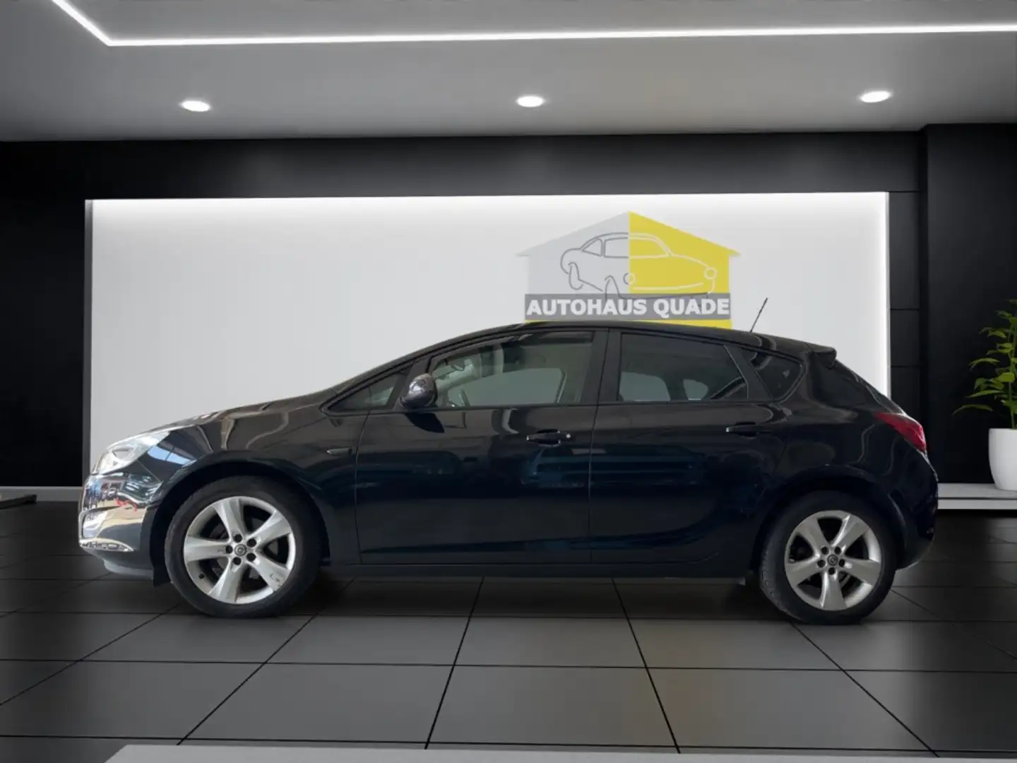 Opel Astra J Design Edition 1.4 Turbo AUTOMATIC Noir - 2