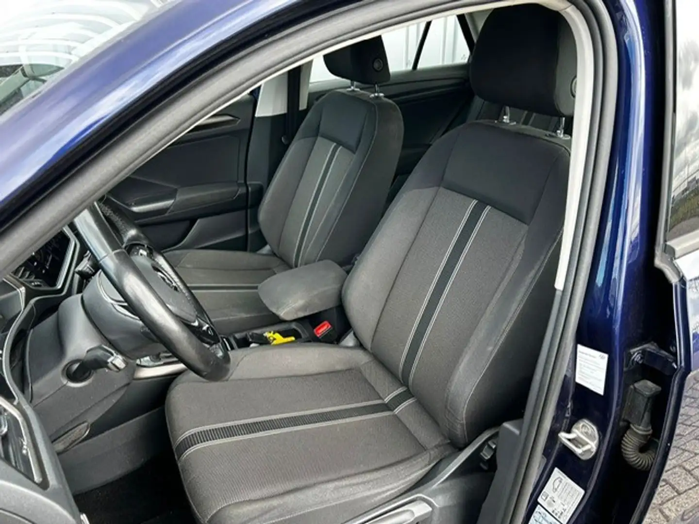 Volkswagen T-Roc 1.0 TSI Style l Parkeersensoren voor en achter l C Blauw - 2