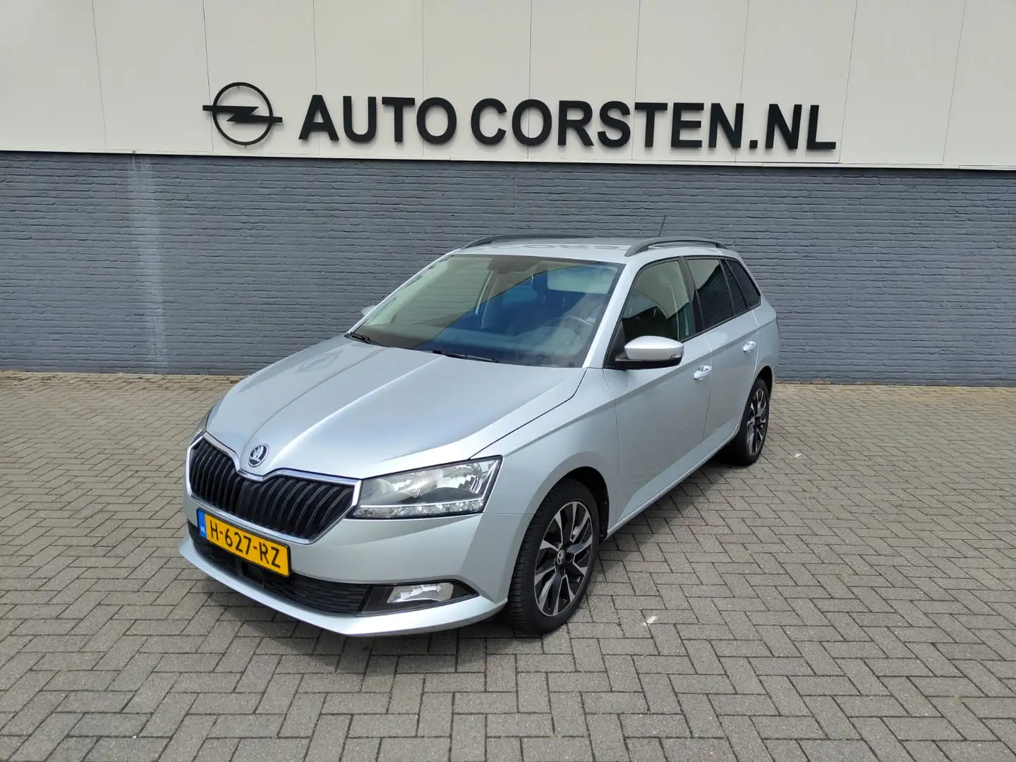 Skoda Fabia Combi 1.0 TSI Ecc Lmv Navigatie Led verl Trekhaak Gris - 1