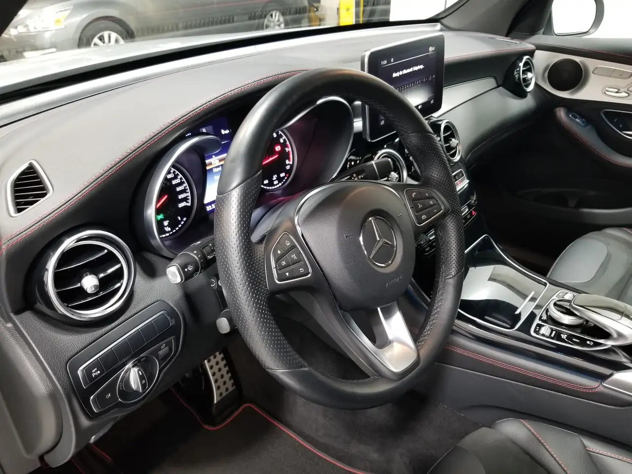 Mercedes-Benz GLC снимка Mercedes-Benz GLC