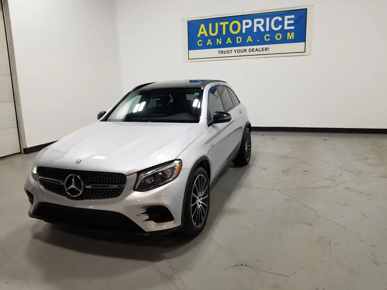 Mercedes-Benz GLC снимка Mercedes-Benz GLC