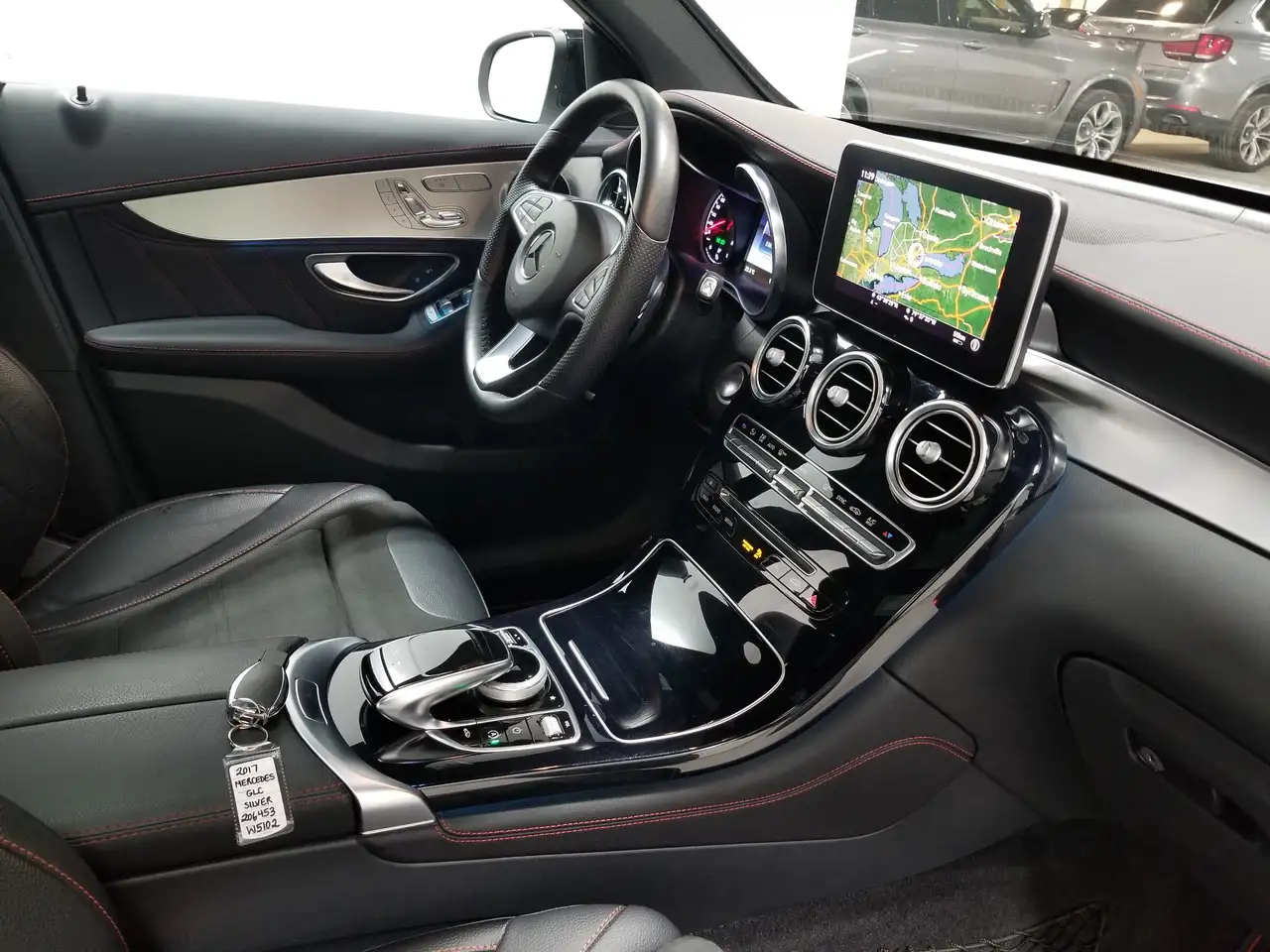 Mercedes-Benz GLC снимка Mercedes-Benz GLC