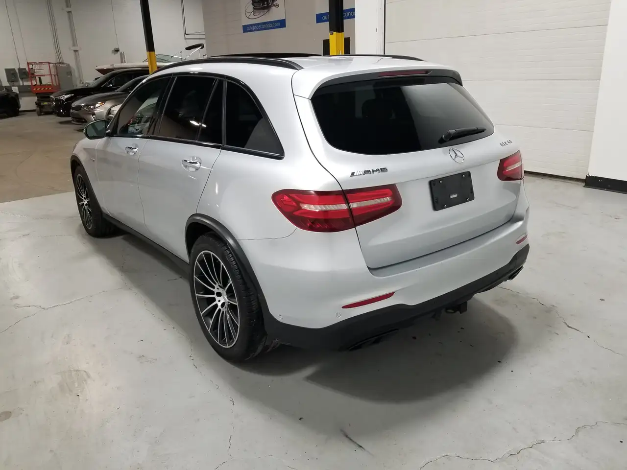 Mercedes-Benz GLC снимка Mercedes-Benz GLC