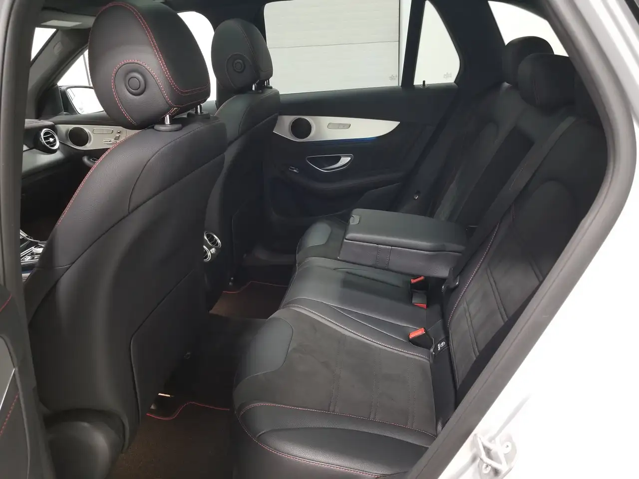 Mercedes-Benz GLC снимка Mercedes-Benz GLC