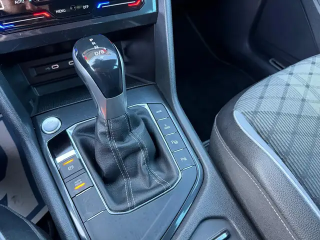 Volkswagen Tiguan view 22