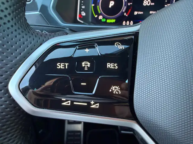 Volkswagen Tiguan view 18