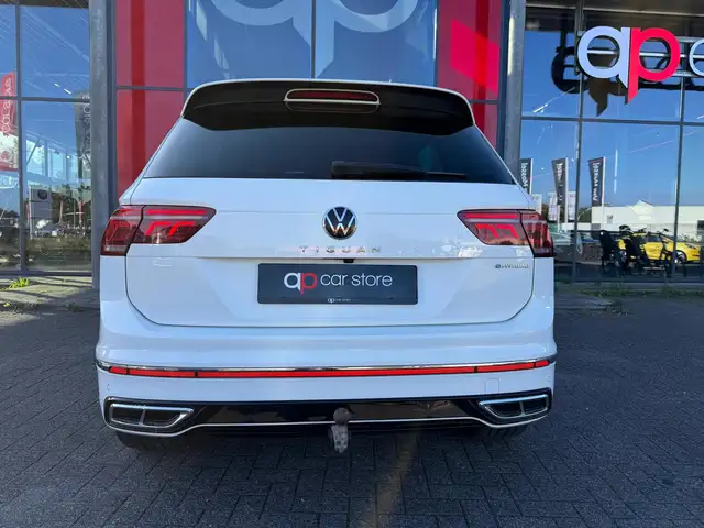 Volkswagen Tiguan view 6