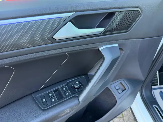 Volkswagen Tiguan view 13