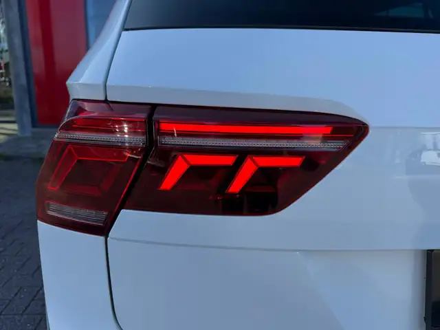 Volkswagen Tiguan view 9