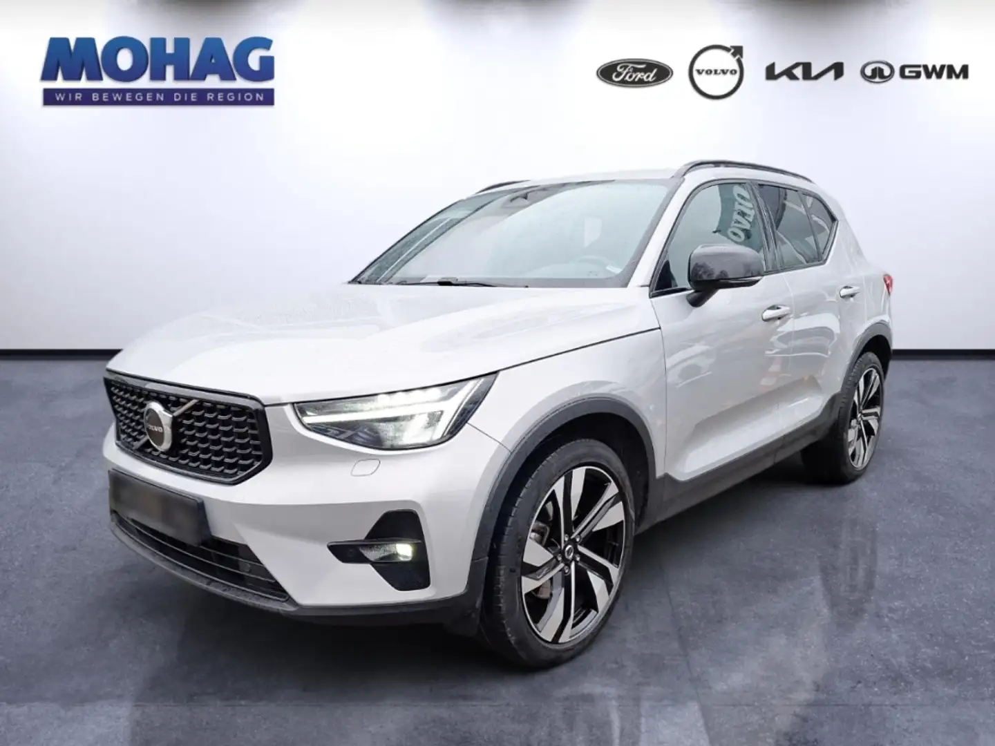 Volvo XC40 2WD Plus Dark Navi 20''Zoll Argent - 1