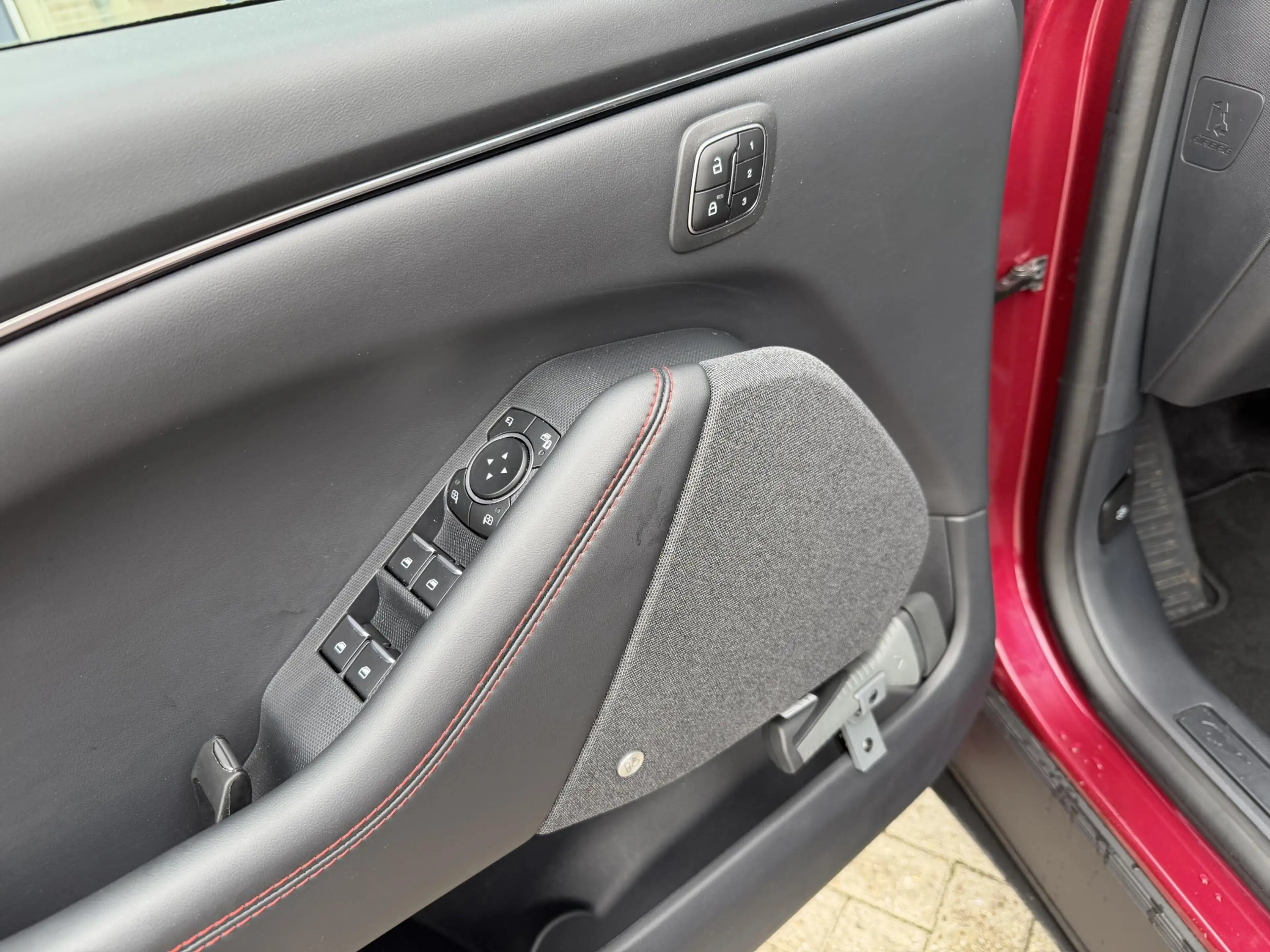 Ford Mustang Mach-E Extended Premium RWD 88 kWh Navigatie | Apple Carp — photo 11