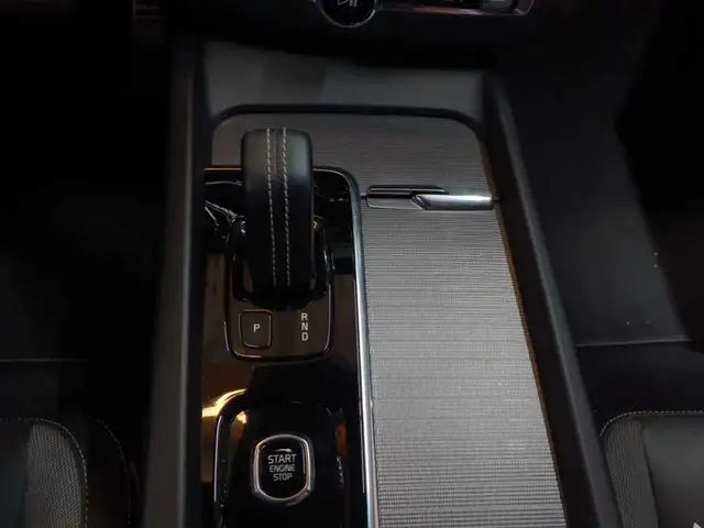 Volvo XC60 view 10
