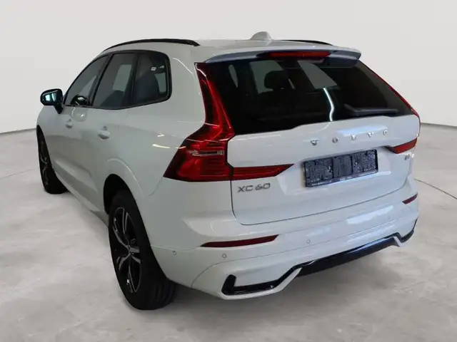 Volvo XC60 view 5