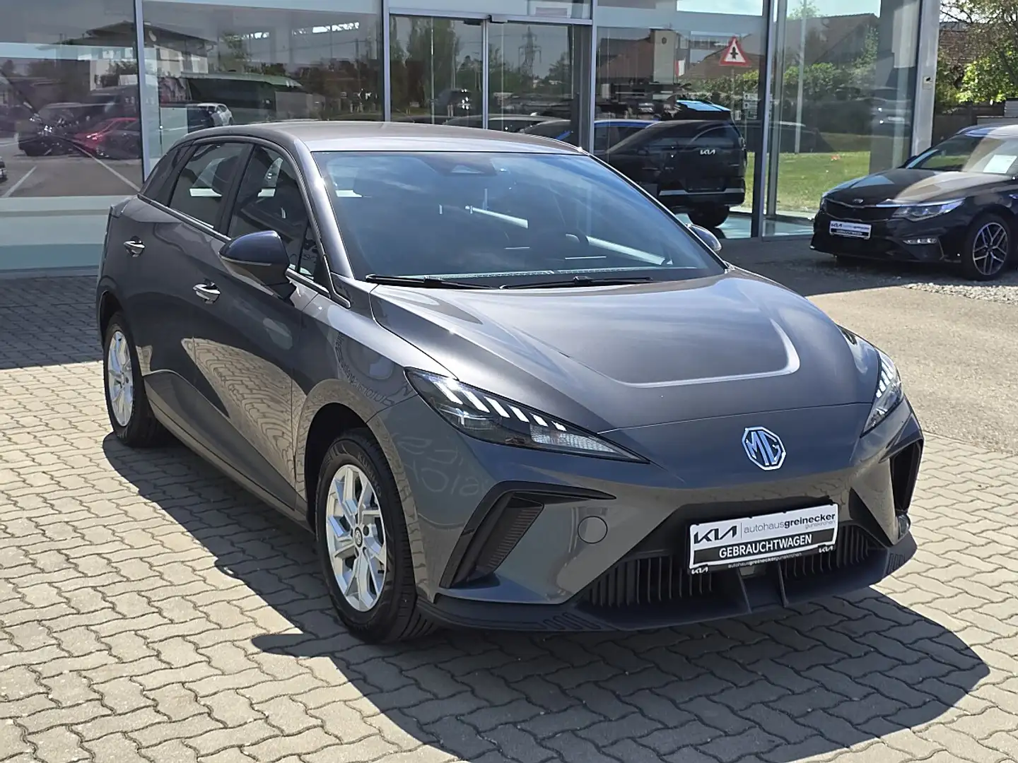 MG MG4 EV 51 kWh Standard Grau - 2
