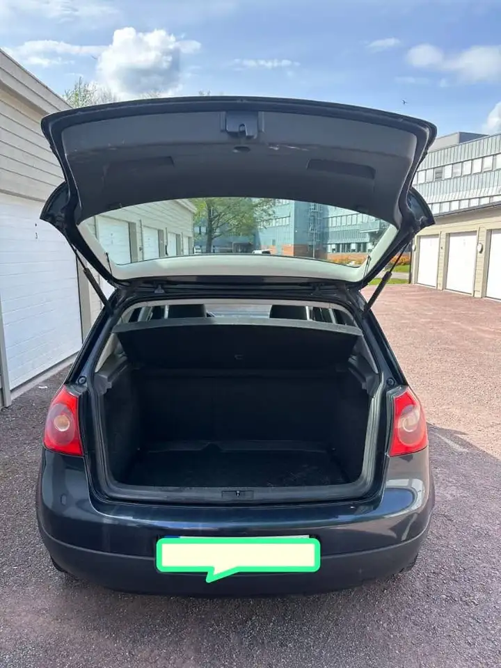 Volkswagen Golf Standard Model — photo 4
