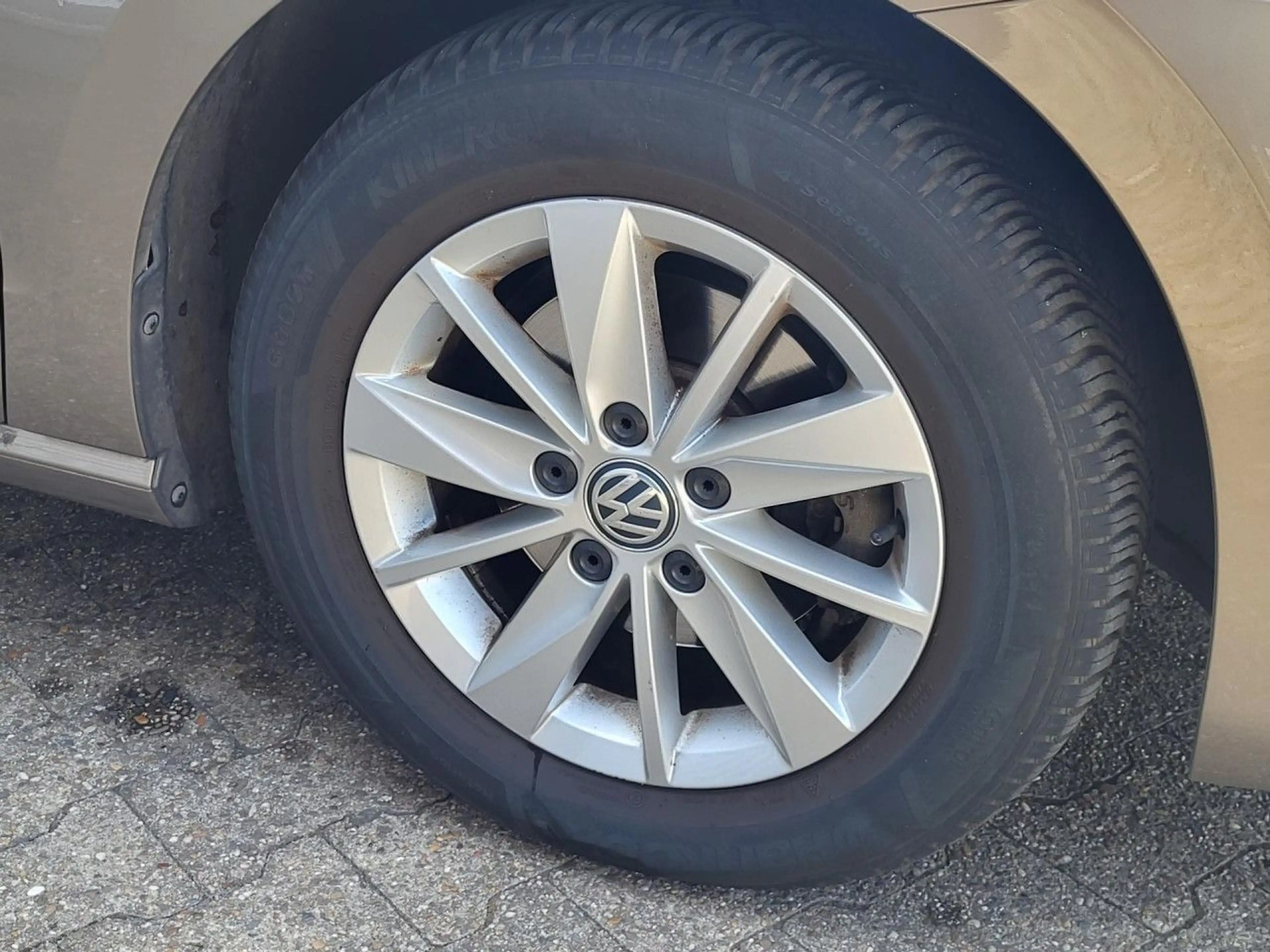 Volkswagen Golf Sportsvan 1.2 TSI Comfortline GRA PDC SHZ — photo 4