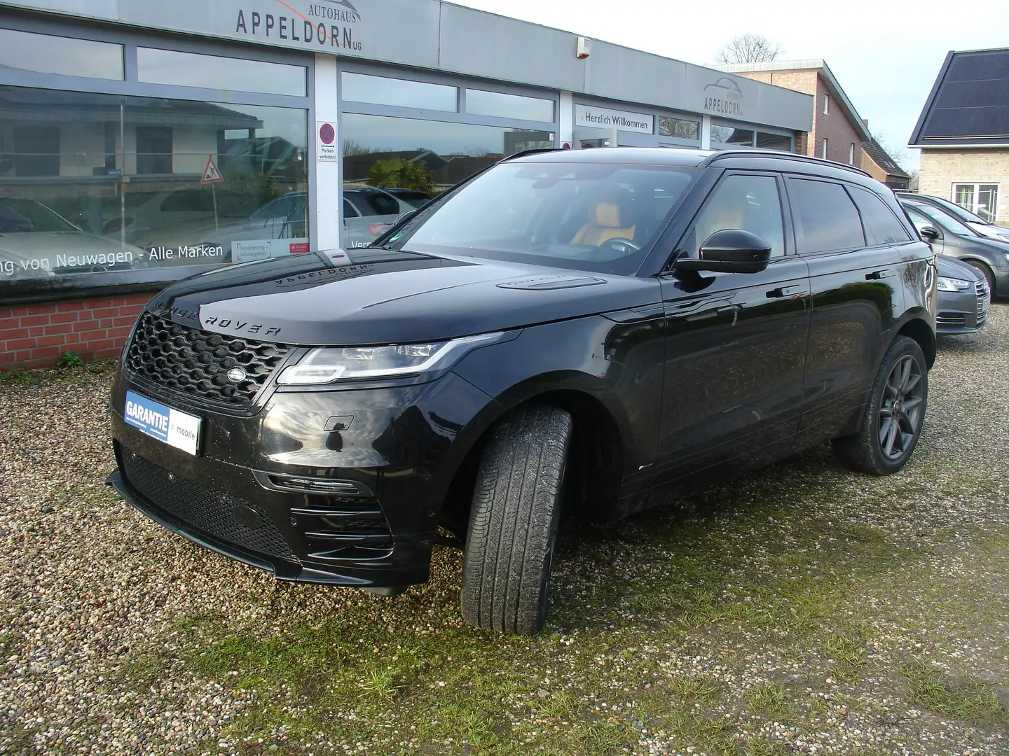 Land Rover Range Rover Velar R-Dynamic HSE Noir - 1