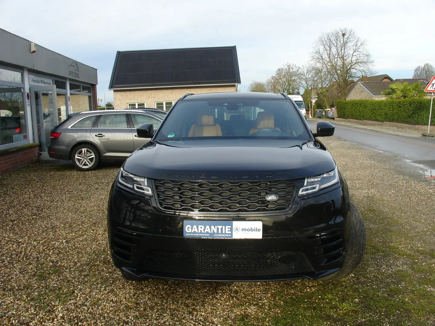 Land Rover Range Rover Velar R-Dynamic HSE Noir - 2