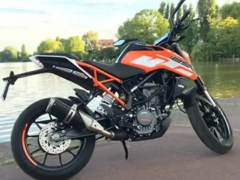 KTM 125 Duke - foto 3