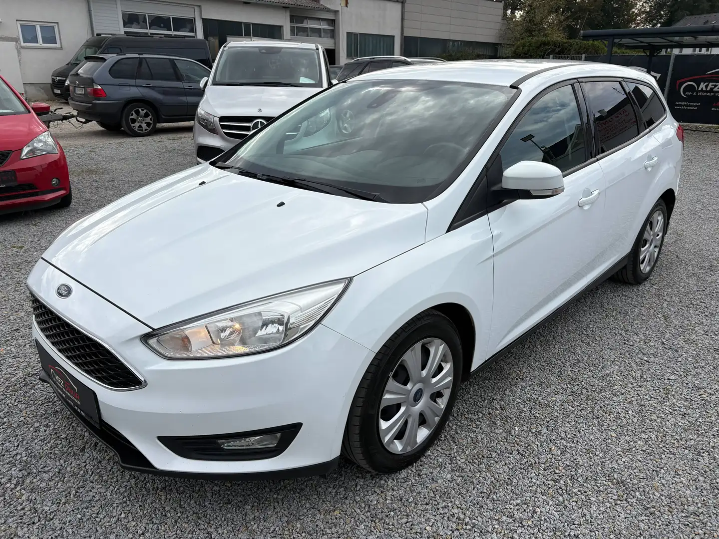 Ford Focus 1.5 TDCI*NEUS PICKERL*AHK*GUTER ZUSTAND* Weiß - 2