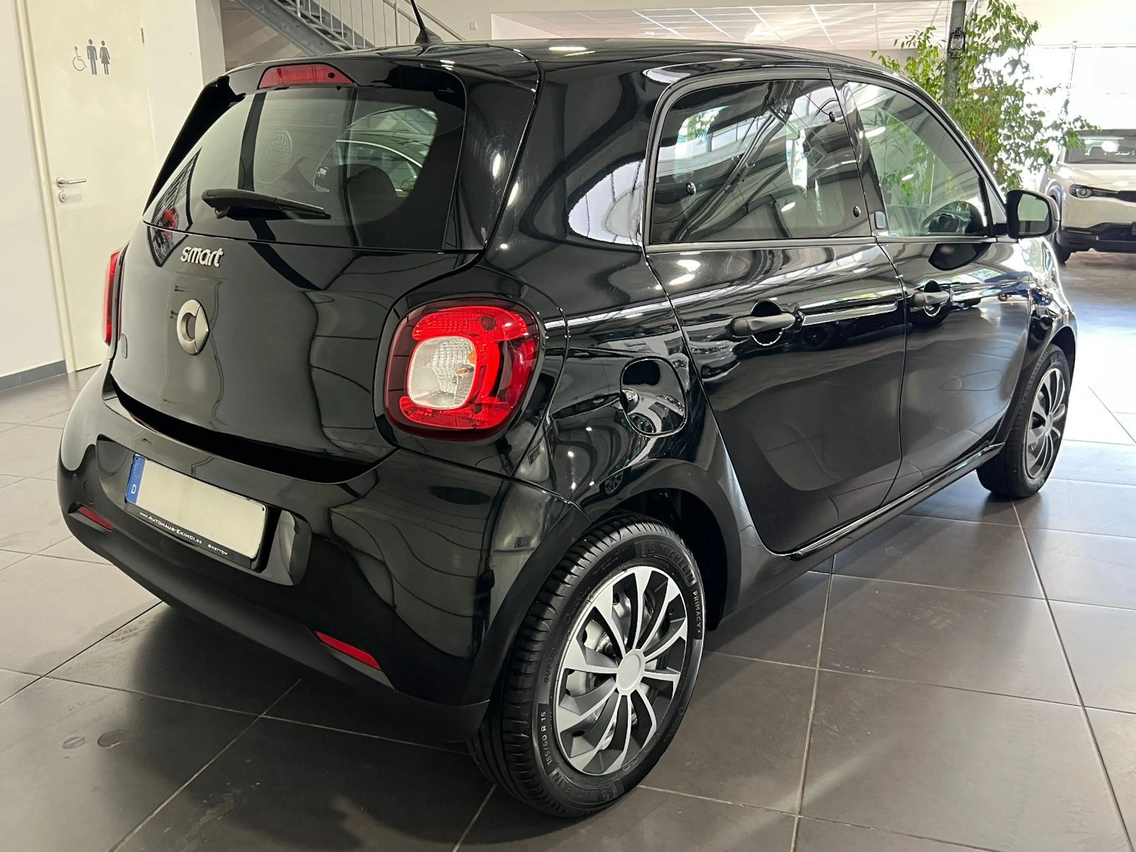 smart forFour EQ Automatik **SHZ*Klima*Tempomat** — photo 7