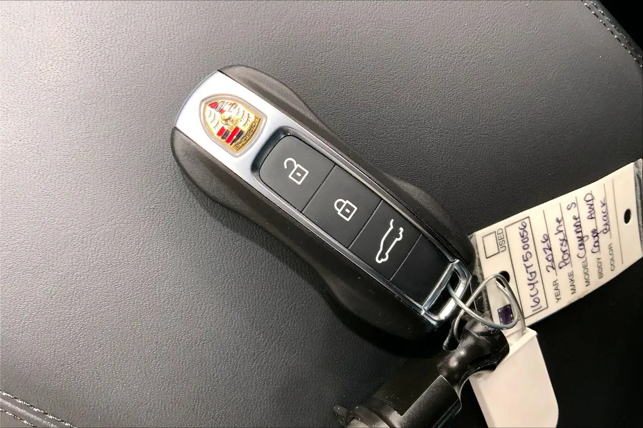 Porsche Cayenne снимка Porsche Cayenne