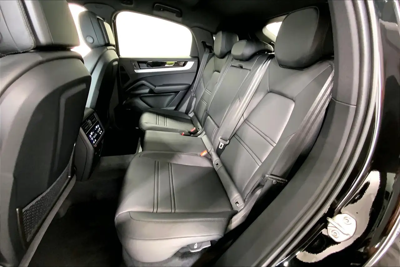 Porsche Cayenne снимка Porsche Cayenne