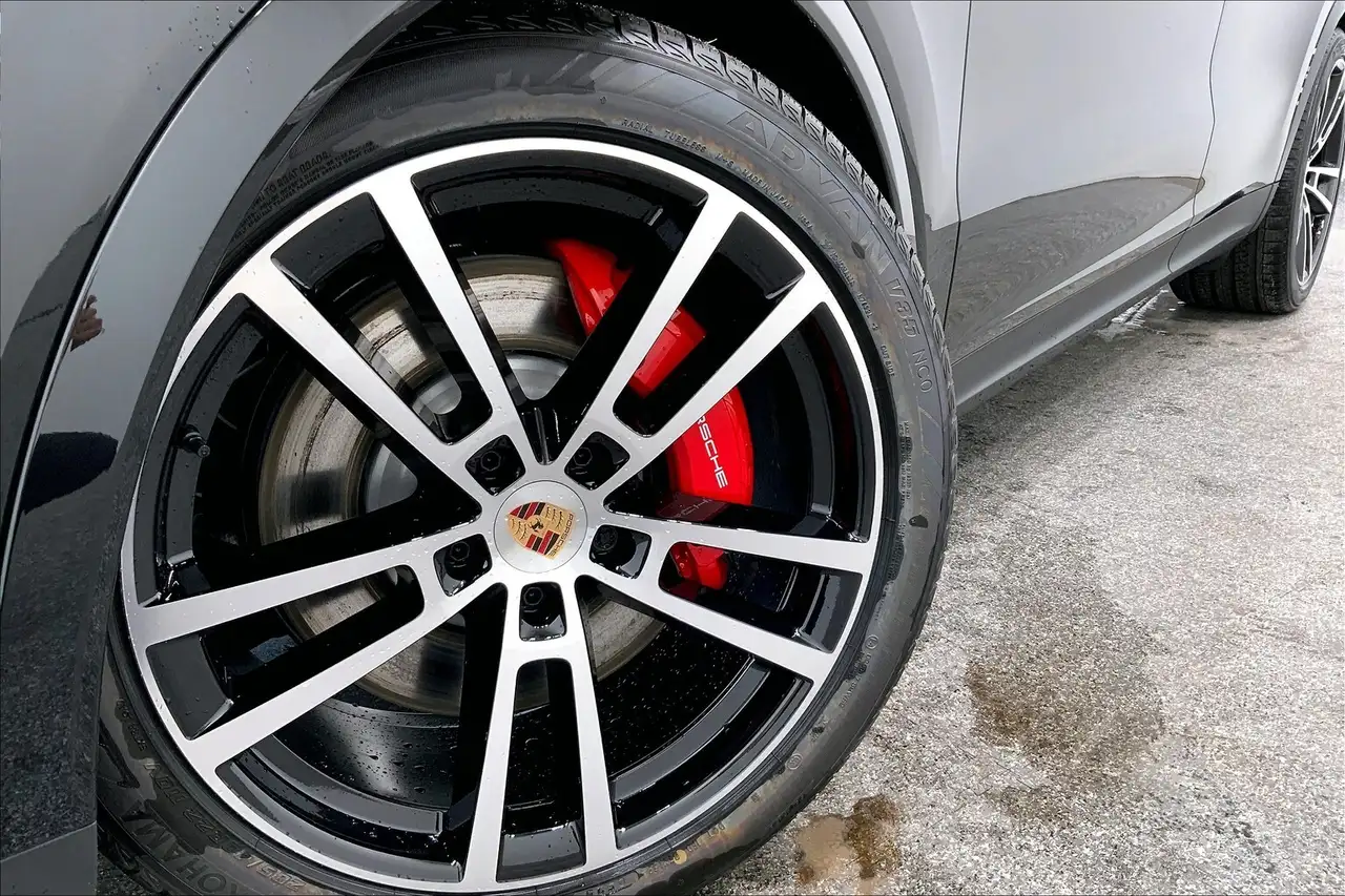 Porsche Cayenne снимка Porsche Cayenne
