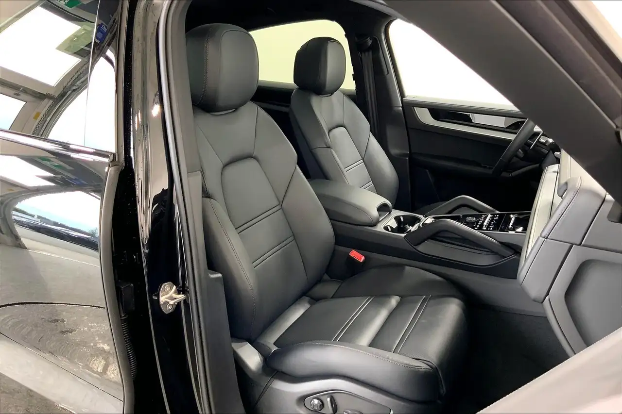 Porsche Cayenne снимка Porsche Cayenne
