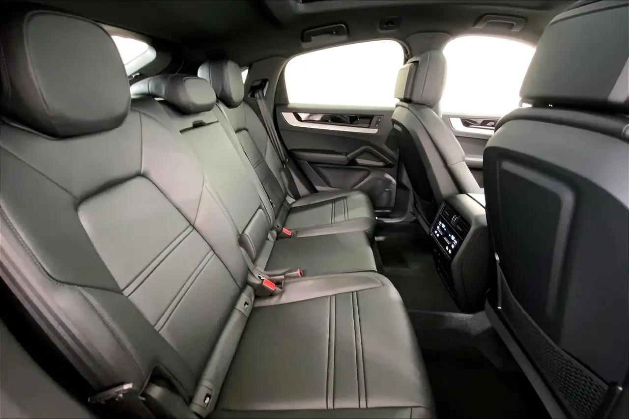 Porsche Cayenne снимка Porsche Cayenne