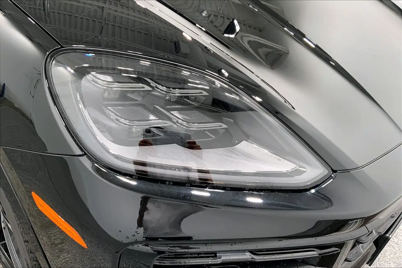 Porsche Cayenne снимка Porsche Cayenne