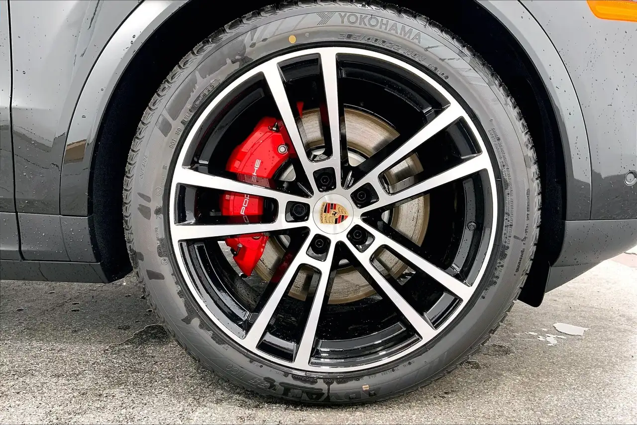 Porsche Cayenne снимка Porsche Cayenne