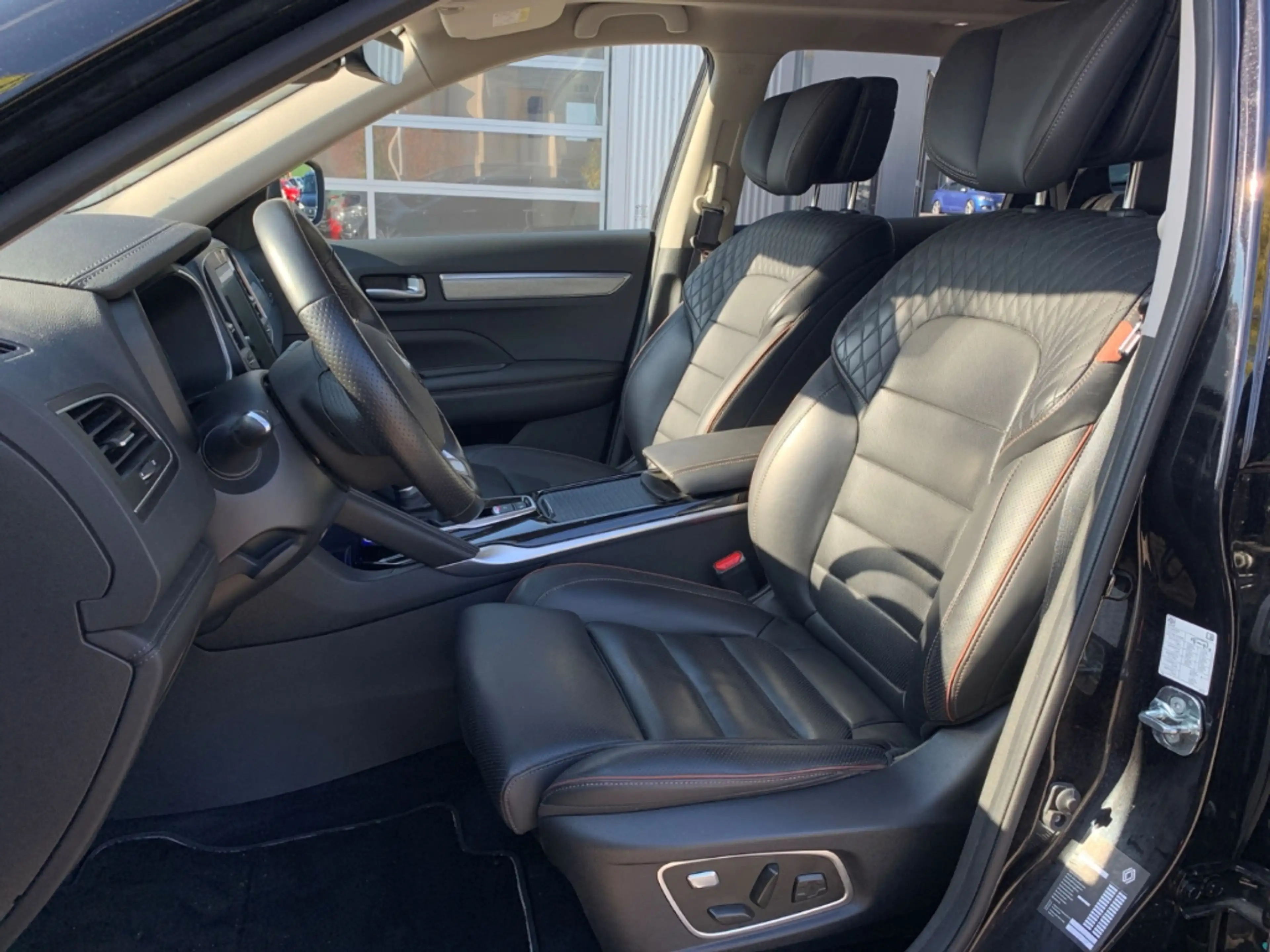 Renault Koleos INITIALE PARIS dCi 185 4WD Initiale Paris PANO+SHZ — photo 9