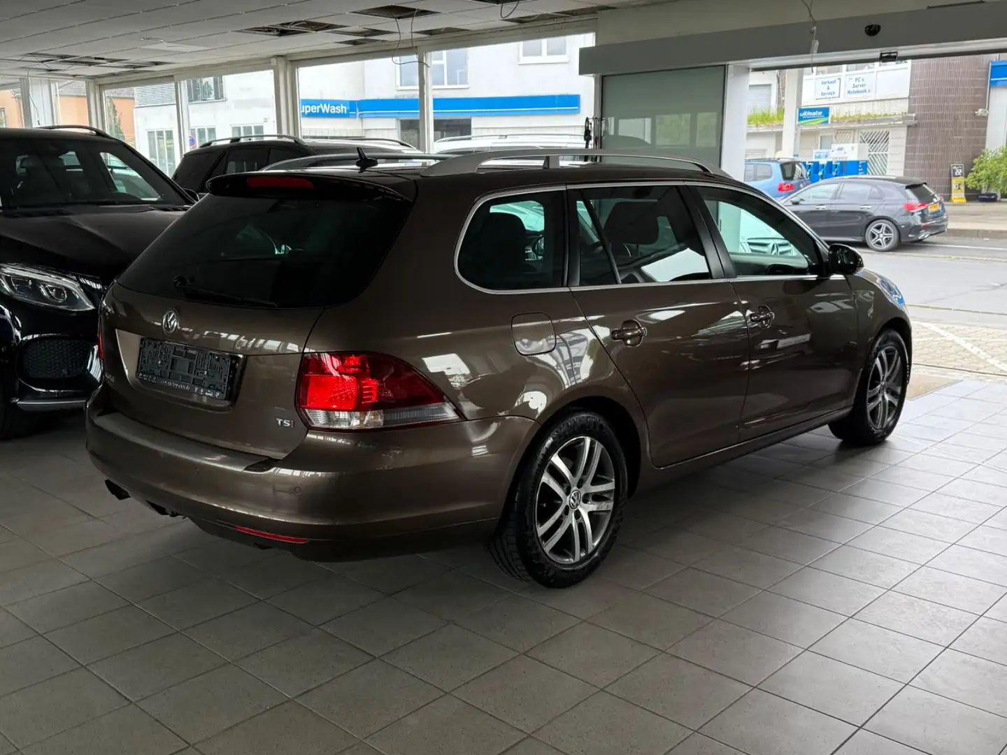 Volkswagen Golf VI Variant 1.4 TSI Highline PDC AHK Xenon Marrón - 2