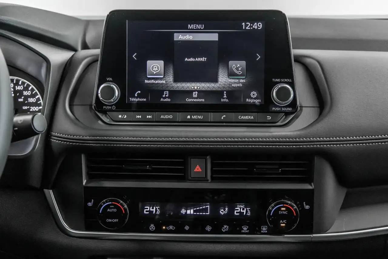 Nissan Rogue снимка Nissan Rogue