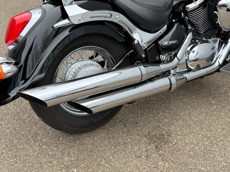 Suzuki Intruder C - foto 7