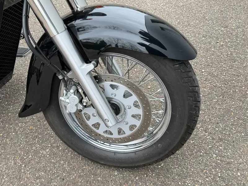 Suzuki Intruder C - foto 8