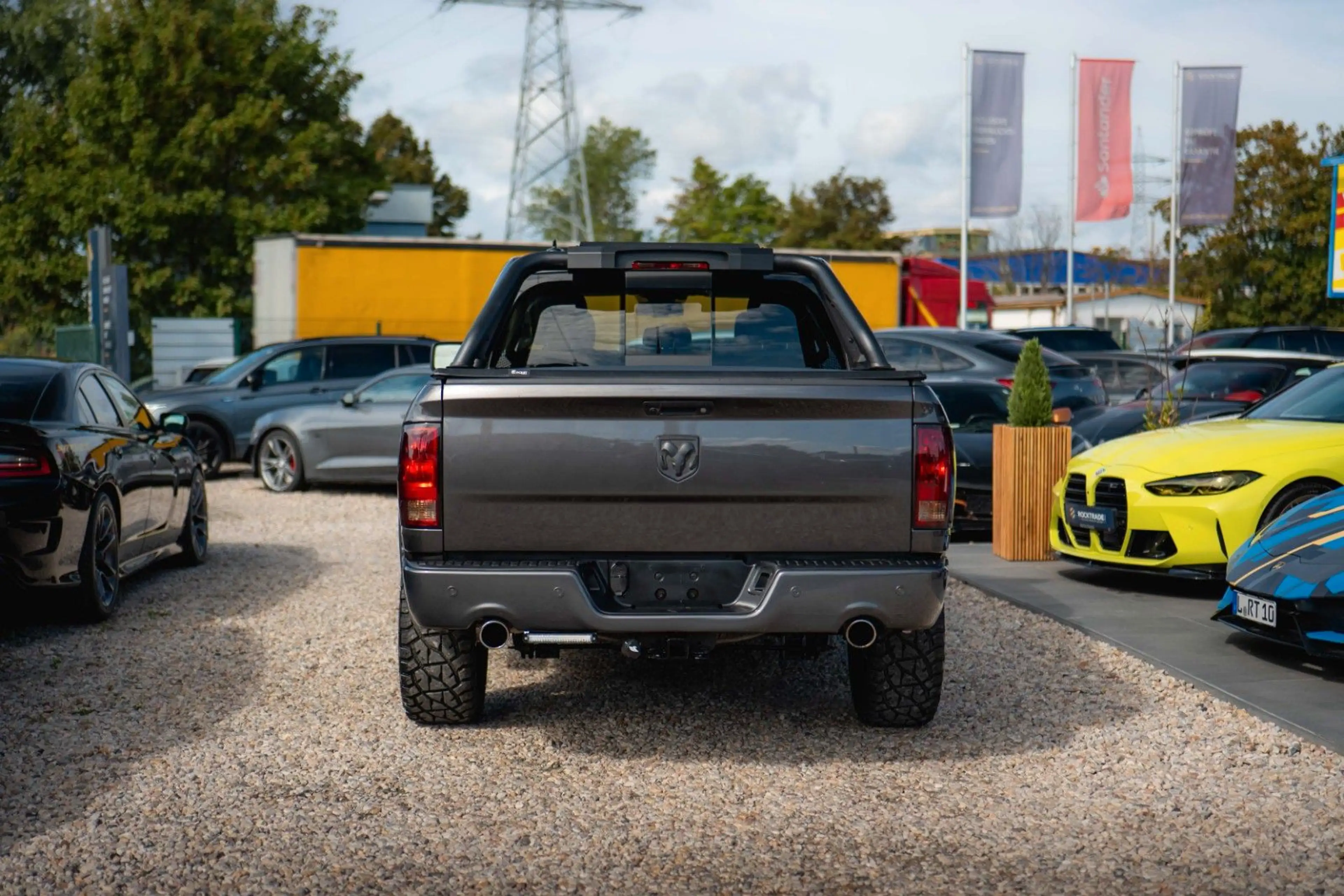 Dodge RAM 5.7 V8 HEMI 4x4 OFFROAD Night-Paket *LED* — photo 5