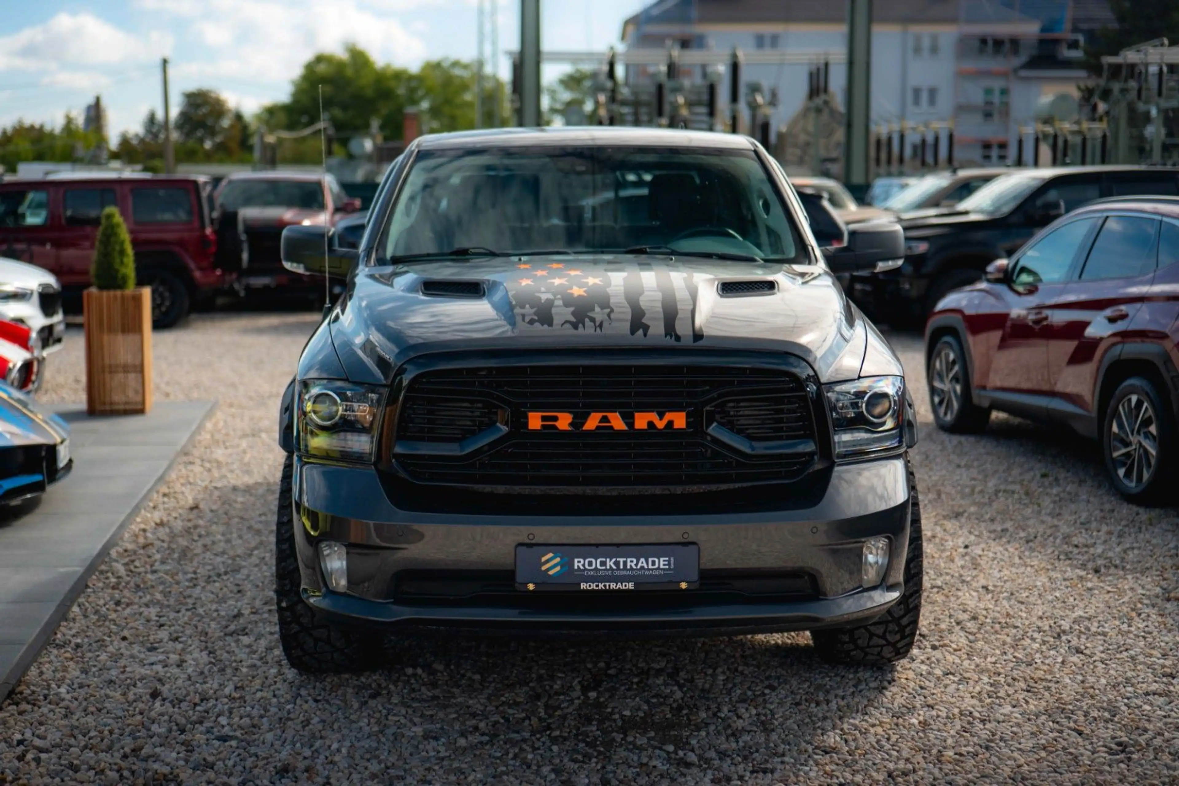 Dodge RAM 5.7 V8 HEMI 4x4 OFFROAD Night-Paket *LED* — photo 2