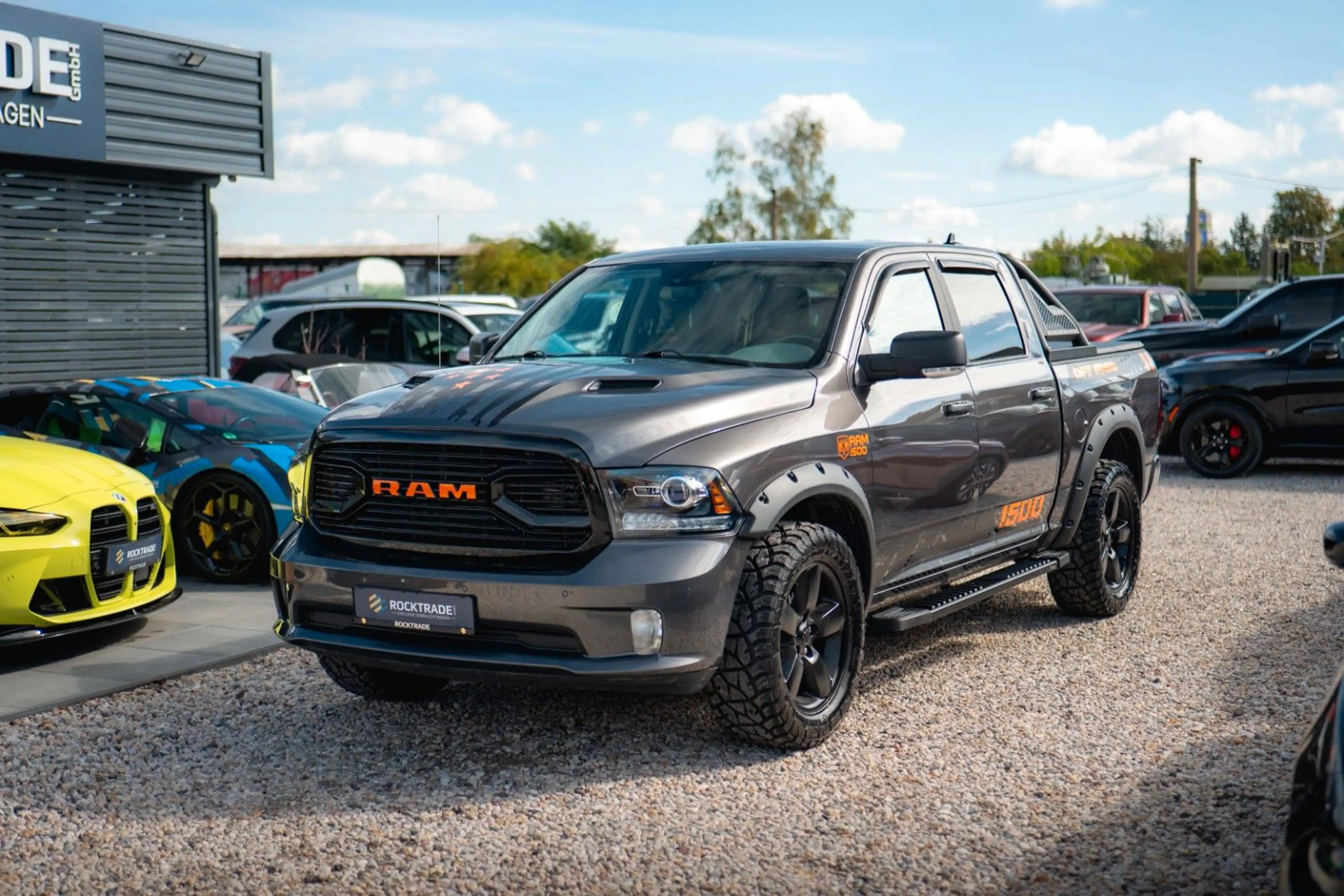 Dodge RAM 5.7 V8 HEMI 4x4 OFFROAD Night-Paket *LED*