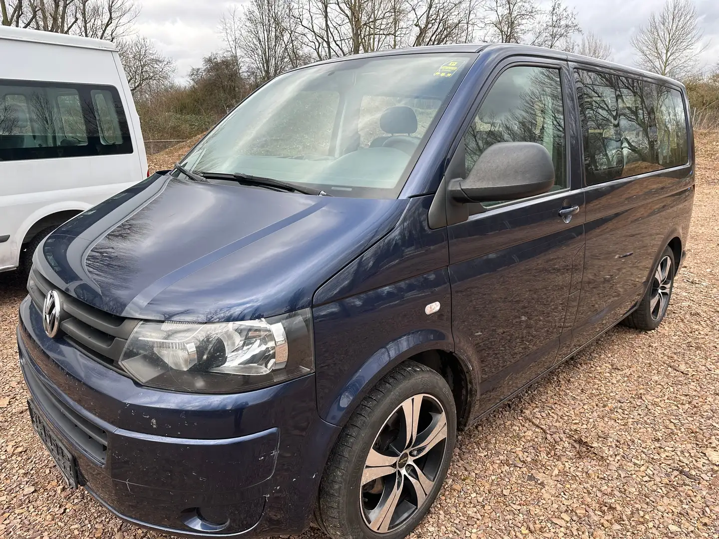 Volkswagen T5 Caravelle 2,0 TDI 140 PS 9 PLÄTZE KLIMA STANDHEIZUNG ALU Azul - 1