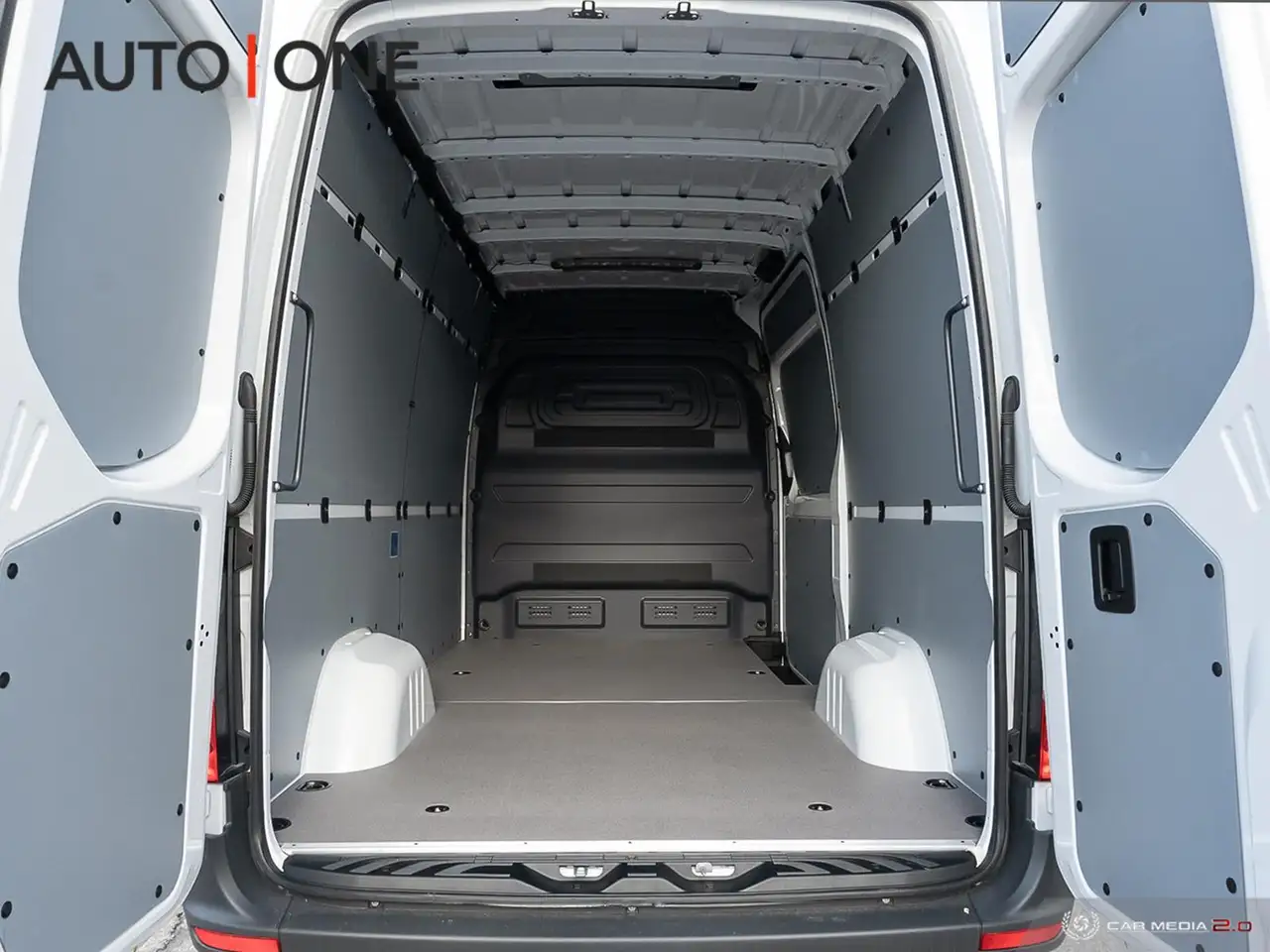 Mercedes-Benz Sprinter снимка Mercedes-Benz Sprinter