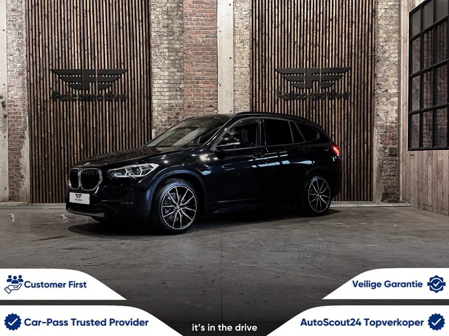 BMW X1 xDrive25e*PHEV*HUD*ZETELVERW.*DAB*LED* Zwart - 1
