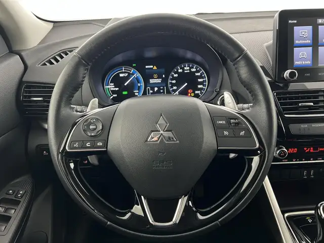 Mitsubishi Eclipse Cross view 20