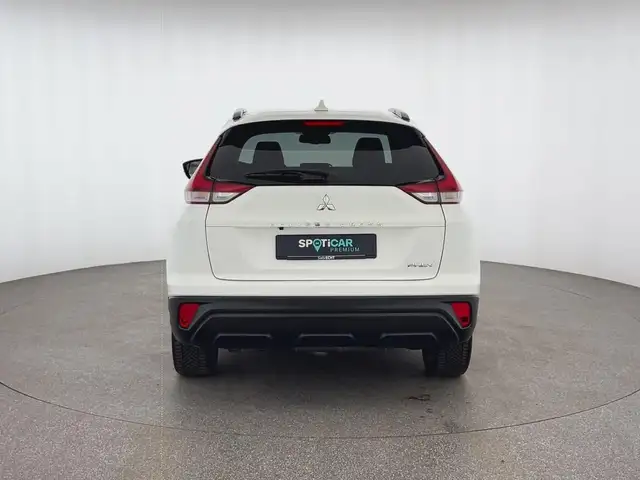 Mitsubishi Eclipse Cross view 4
