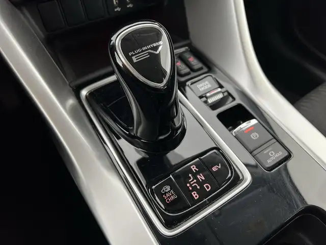 Mitsubishi Eclipse Cross view 18
